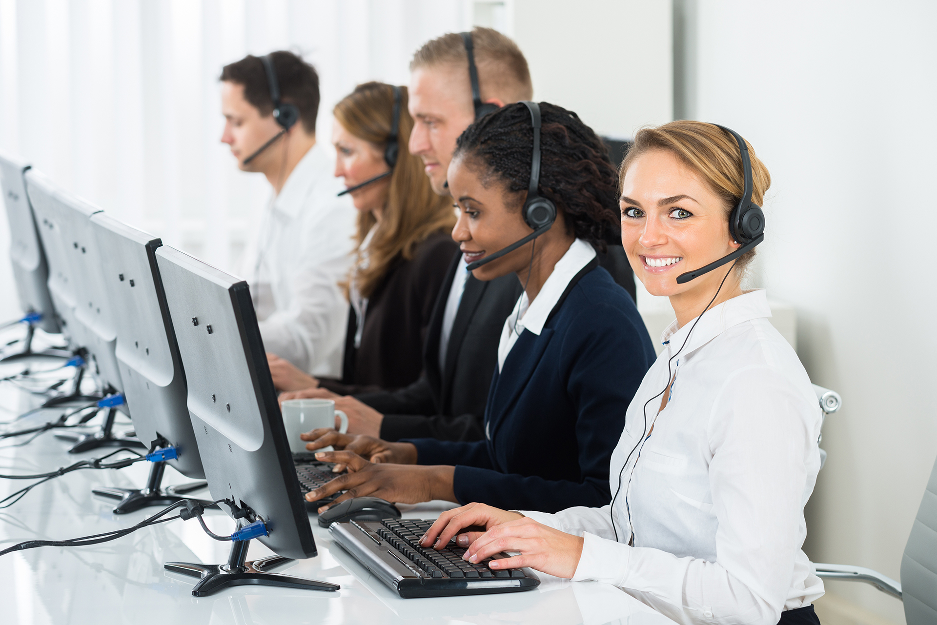 outsourced-customer-service-outsource-call-centers-outsource